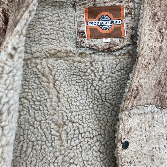 Pioneer Wear Anywhere Anytime Women’s Vintage Genuine Leather Vests - Picture 3 of 11